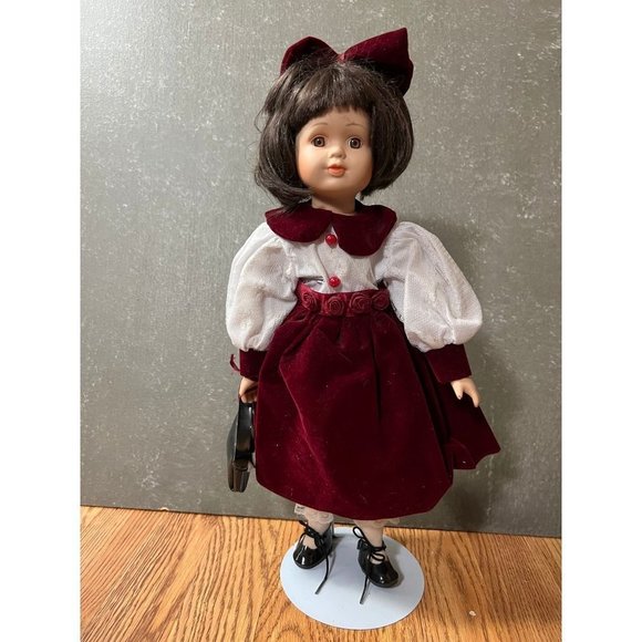 PORCELAIN Doll Emily by The Heritage Mint, Musical, 16" Tall, Vintage 1996 - Picture 1 of 7
